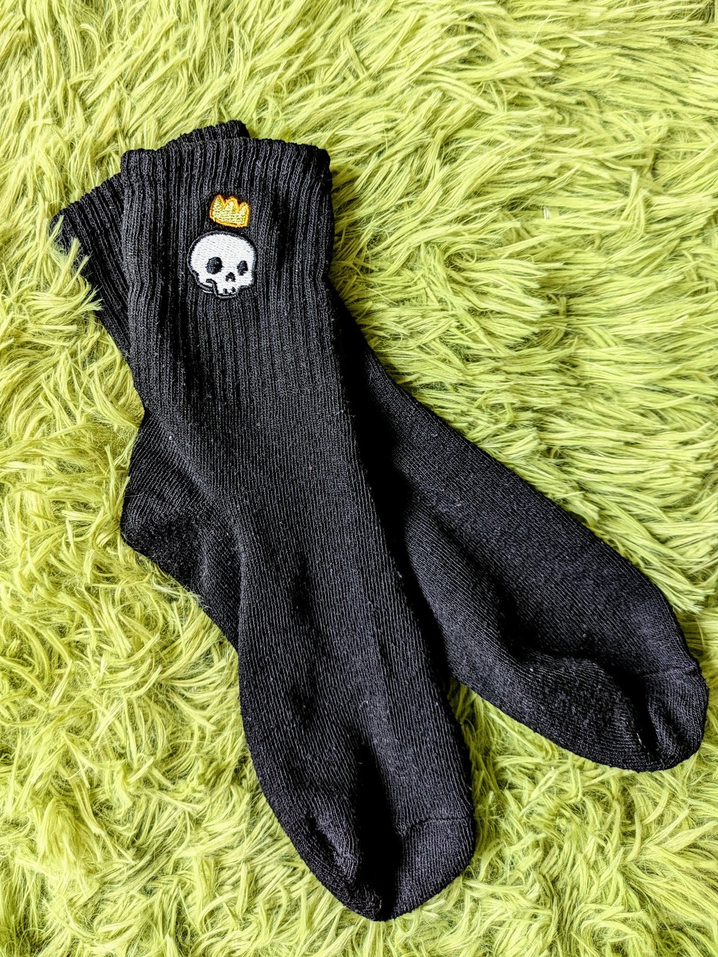 GLOW IN THE DARK skull embroidered socks