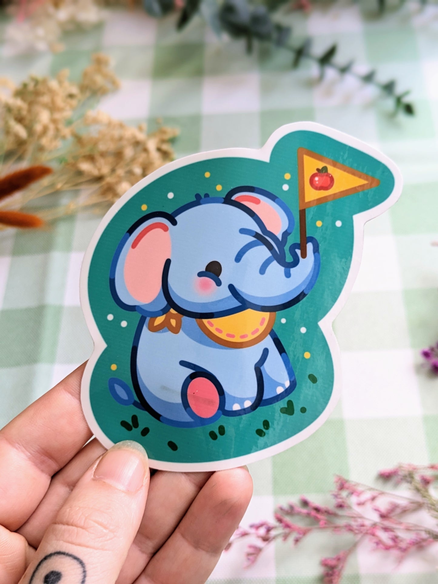 Elephant loves apples sticker